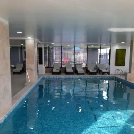 Premium & Piscina,sauna,jacuzzy,gym Apartamento 3*
