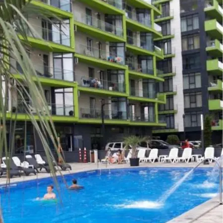 Apartamento Premium & Piscina,sauna,jacuzzy,gym 3*